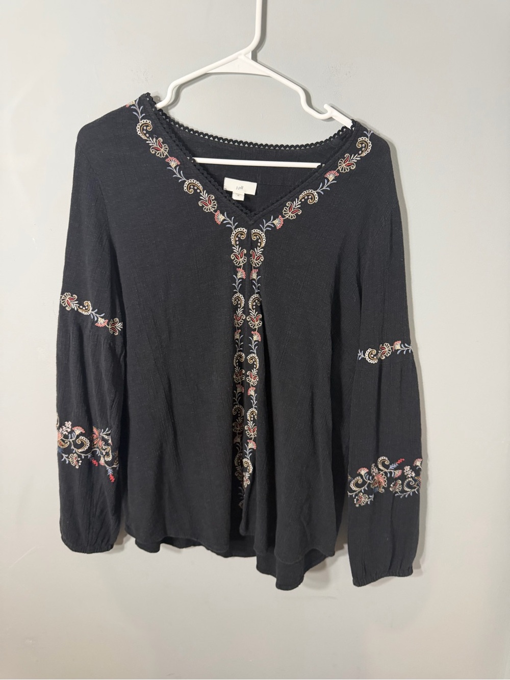 J. Jill Black Embroidered V-Neck Tunic with Pink and Cream Accents